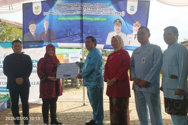 ‎Wali Kota Pangkalpinang Serahkan Bantuan ATENSI kepada 249 PPKS di Rusunawa Ketapang
