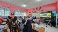 Dorong Pelajar Kelola Sampah Plastik Secara Kreatif