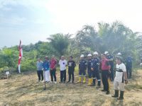 100 Bibit Pohon Ditanam di Lahan Reklamasi