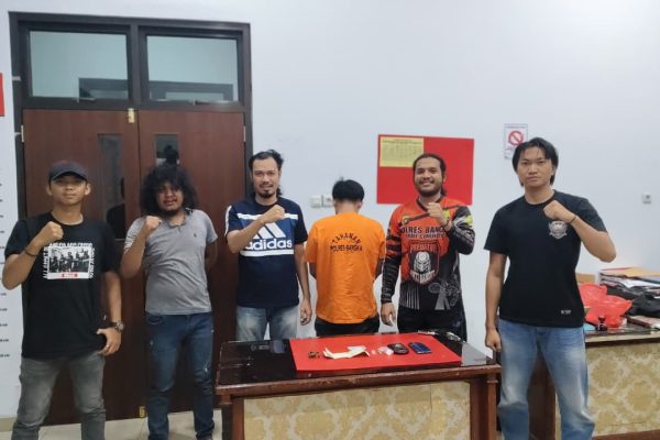 Dua Tersangka dan Puluhan Paket Sabu Diamankan Polisi
