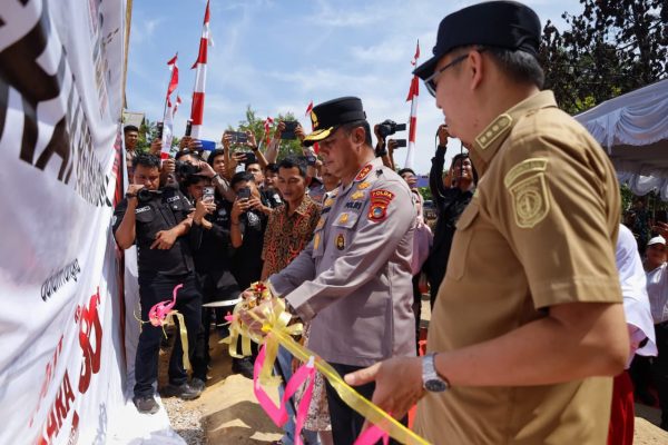 Kapolda Resmikan Bedah Rumah Korban Kebakaran
