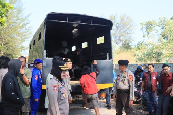 Razia Narkoba Mendadak di Tanjung Bunga