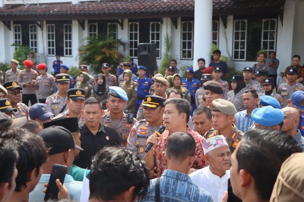 Polres Bangka Amankan Aksi Damai di Kantor Bupati