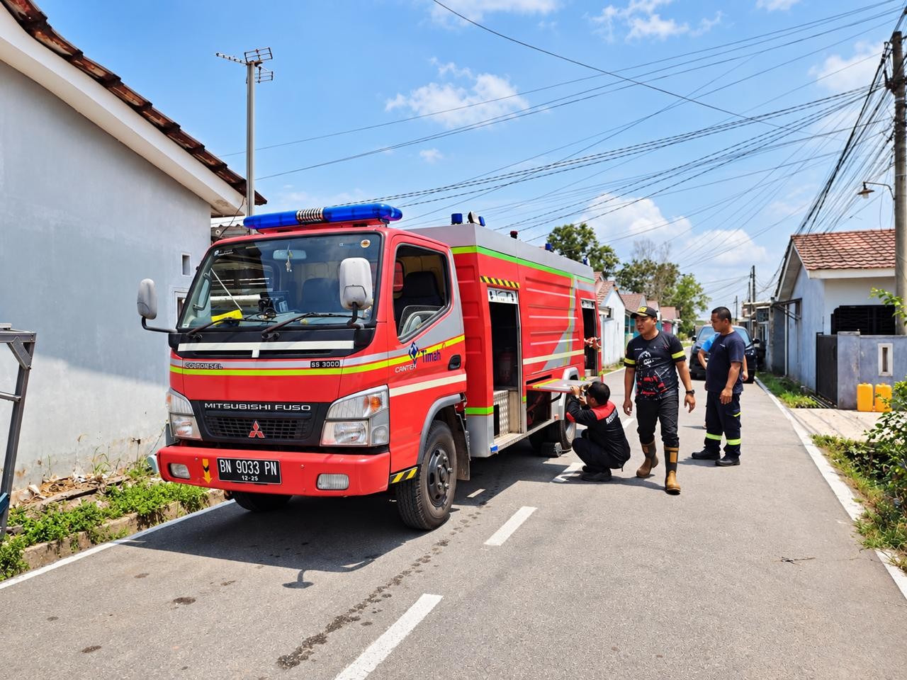 Salurkan Air Bersih untuk Warga Pangkalpinang