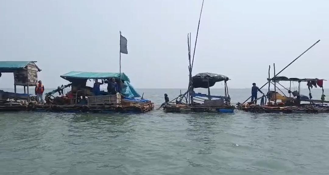Membandel! 4 Ponton Ditarik ke Mako Satpolairud