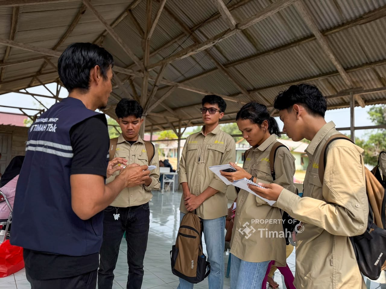 Warga Dusun Air Abik Berobat Gratis