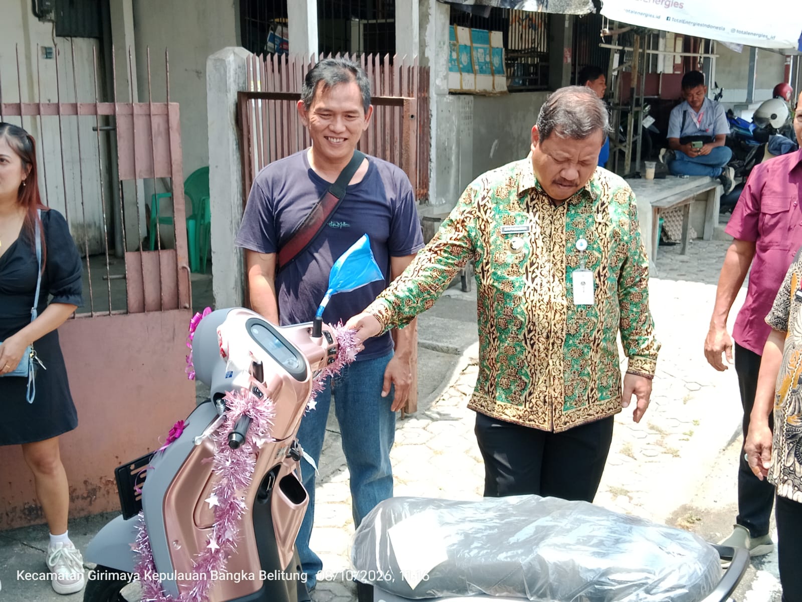 Walikota Serahkan Hadiah Motor Program Gebyar Pajak