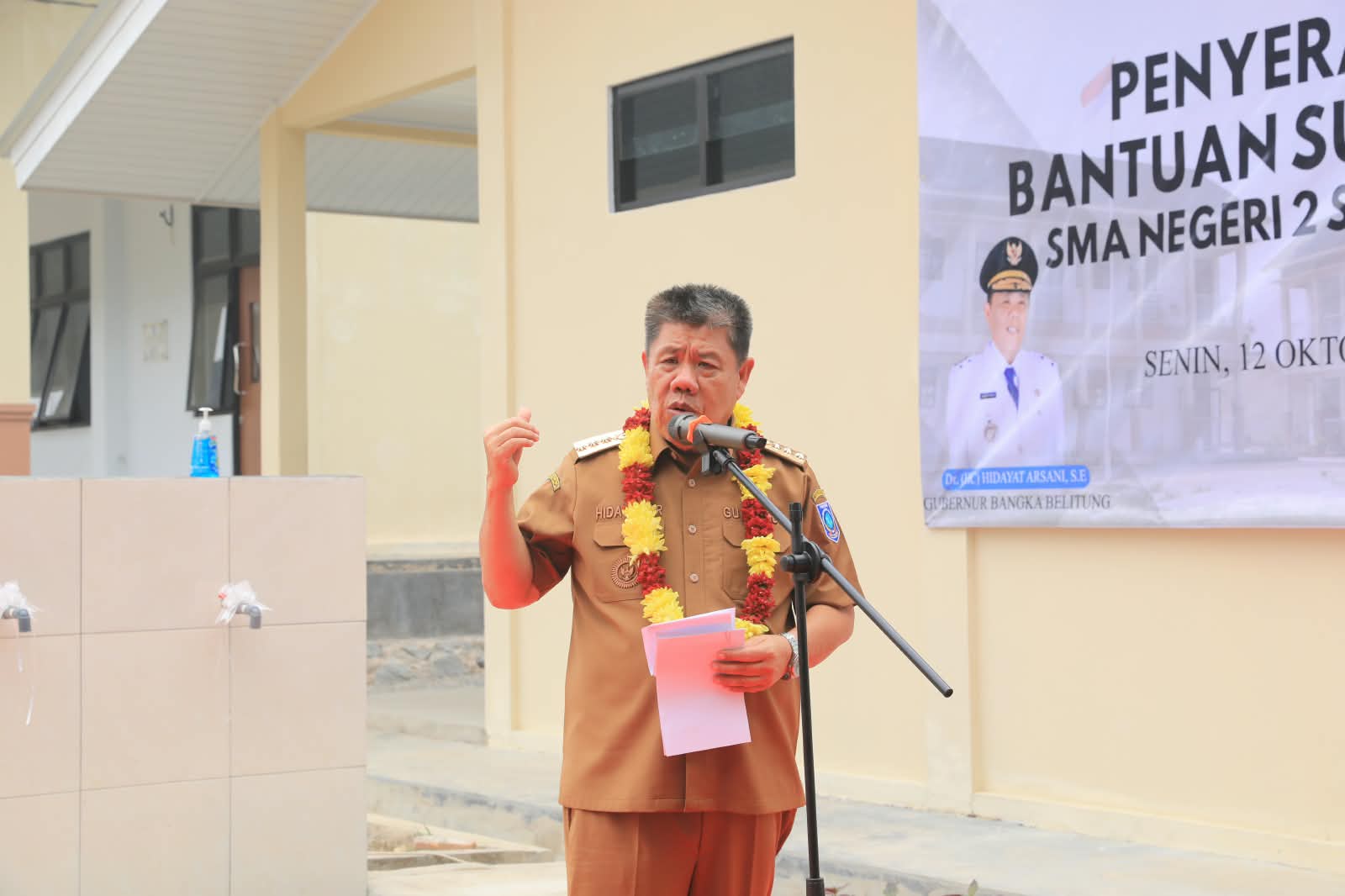 SMAN 2 Sungailiat Terima Bantuan Sumur Bor